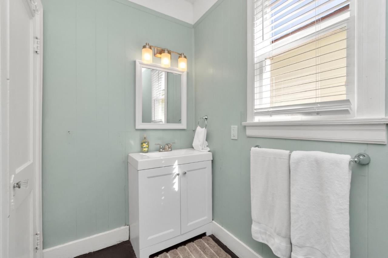 2 Kitchens,2 Living Rooms,4 Bedrooms-Close To All! Γκάλβεστον Εξωτερικό φωτογραφία