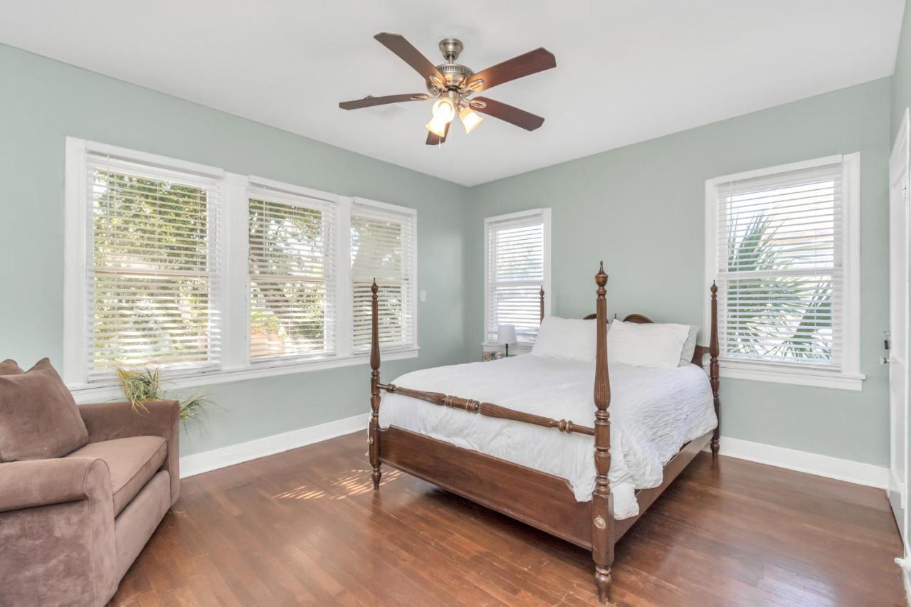 2 Kitchens,2 Living Rooms,4 Bedrooms-Close To All! Γκάλβεστον Εξωτερικό φωτογραφία