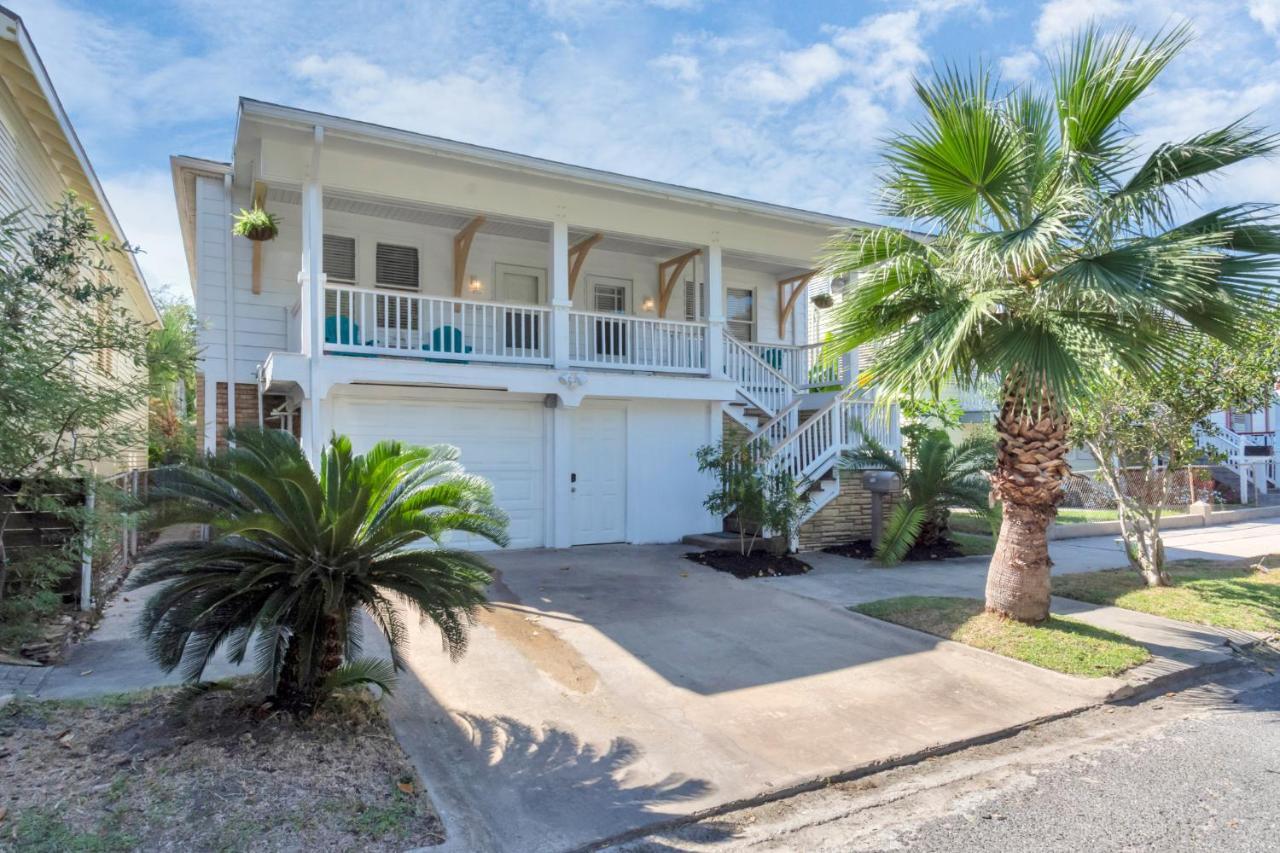 2 Kitchens,2 Living Rooms,4 Bedrooms-Close To All! Γκάλβεστον Εξωτερικό φωτογραφία