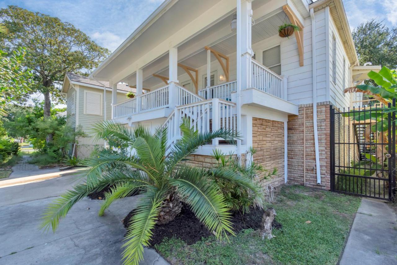 2 Kitchens,2 Living Rooms,4 Bedrooms-Close To All! Γκάλβεστον Εξωτερικό φωτογραφία