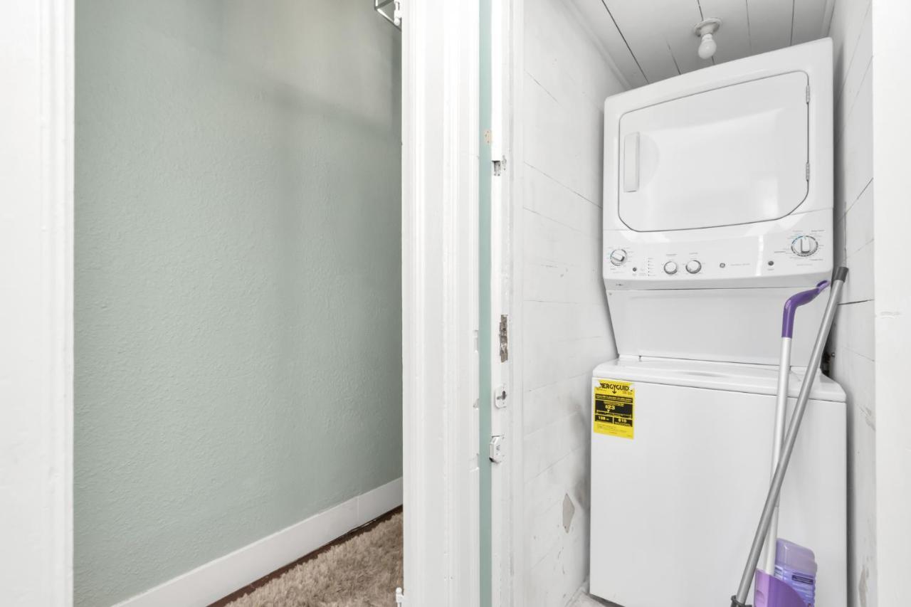 2 Kitchens,2 Living Rooms,4 Bedrooms-Close To All! Γκάλβεστον Εξωτερικό φωτογραφία