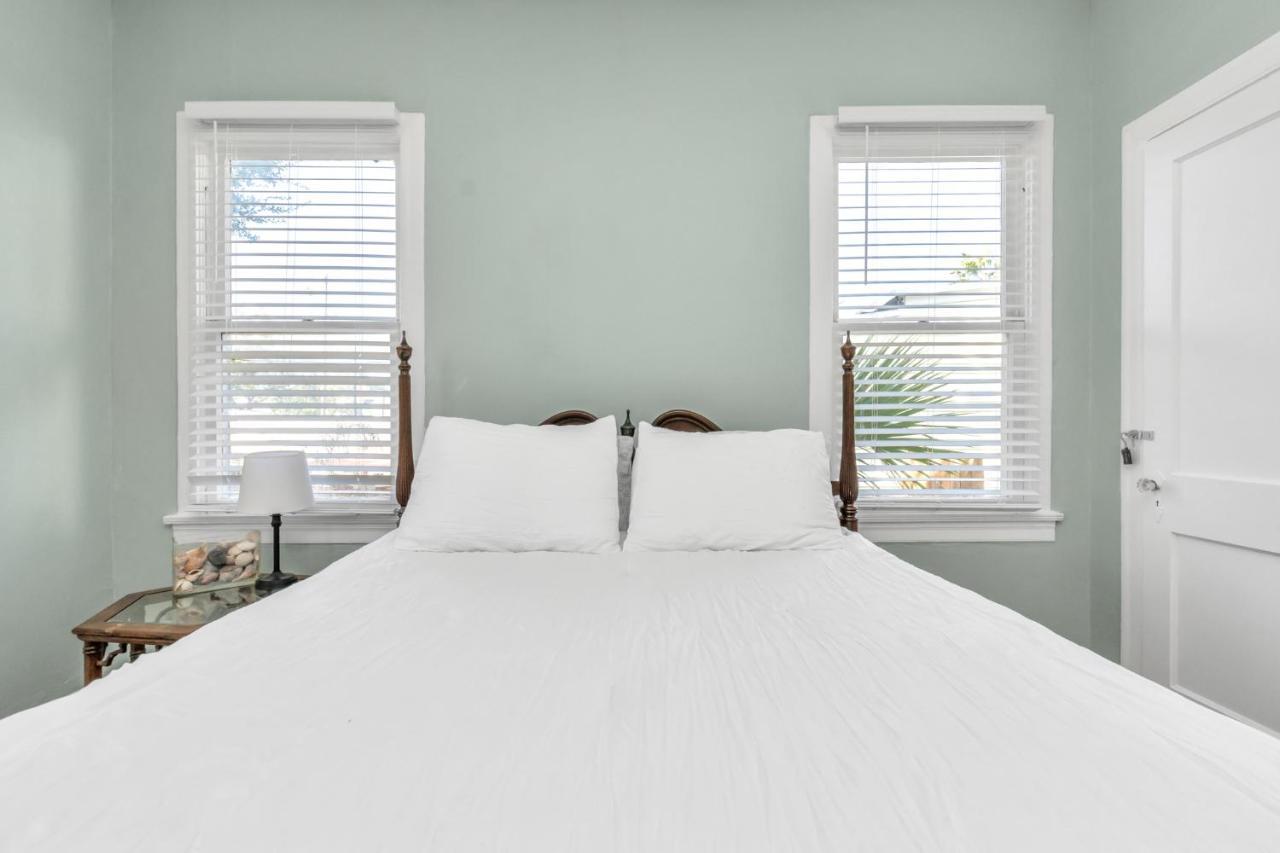 2 Kitchens,2 Living Rooms,4 Bedrooms-Close To All! Γκάλβεστον Εξωτερικό φωτογραφία