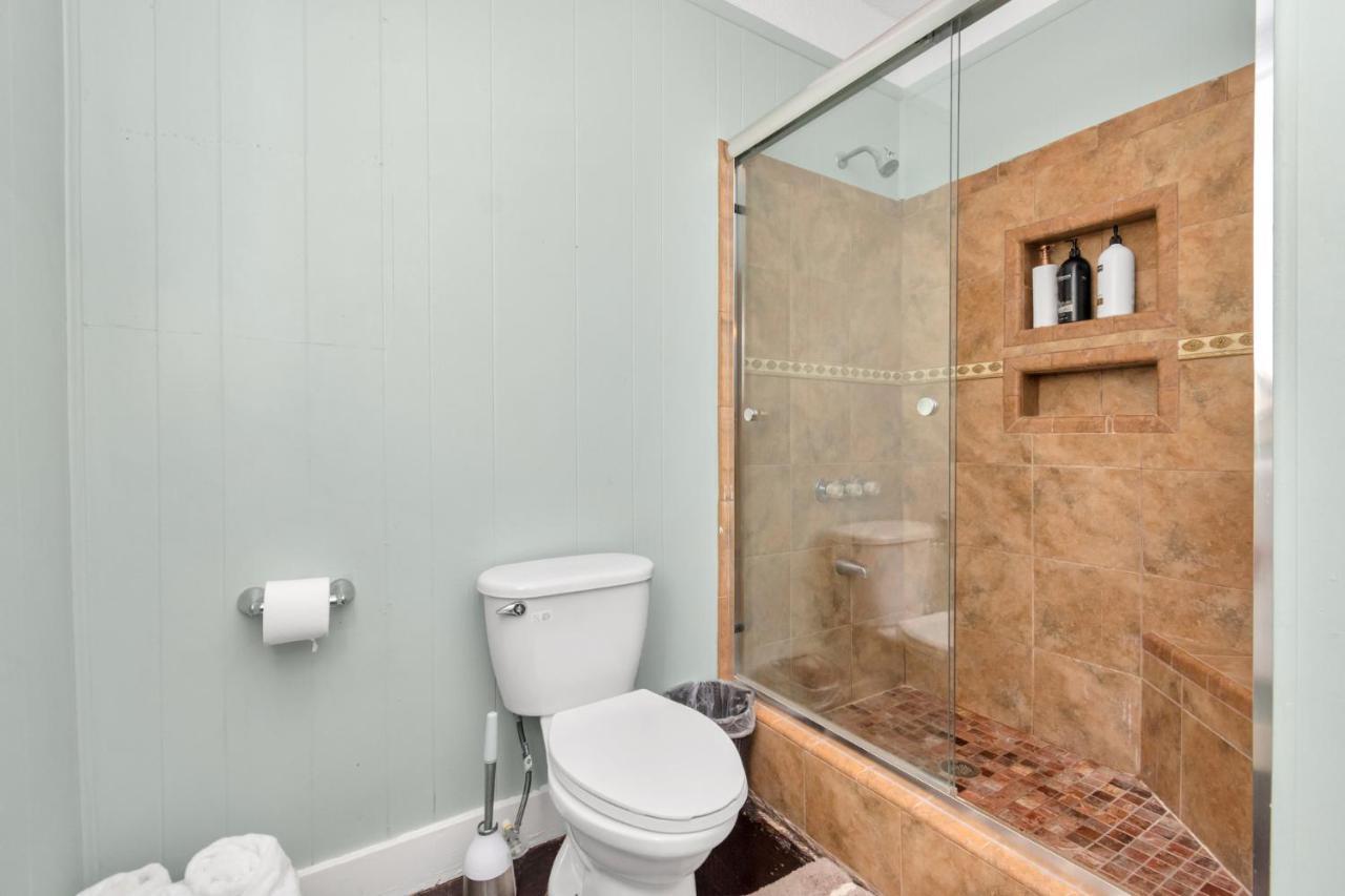 2 Kitchens,2 Living Rooms,4 Bedrooms-Close To All! Γκάλβεστον Εξωτερικό φωτογραφία