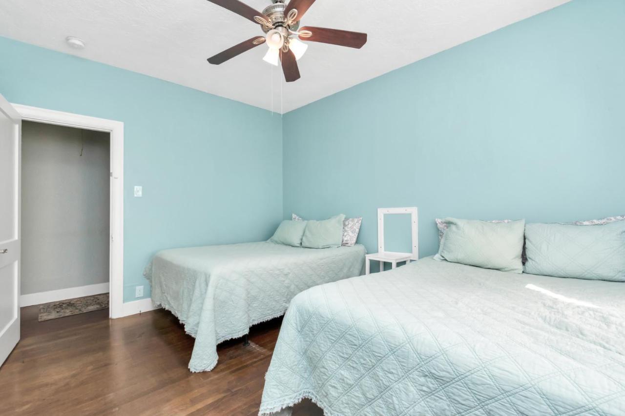 2 Kitchens,2 Living Rooms,4 Bedrooms-Close To All! Γκάλβεστον Εξωτερικό φωτογραφία