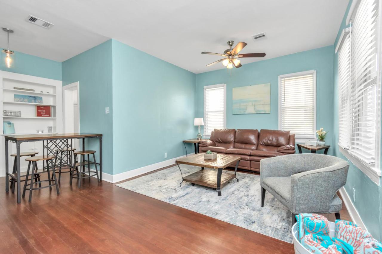 2 Kitchens,2 Living Rooms,4 Bedrooms-Close To All! Γκάλβεστον Εξωτερικό φωτογραφία